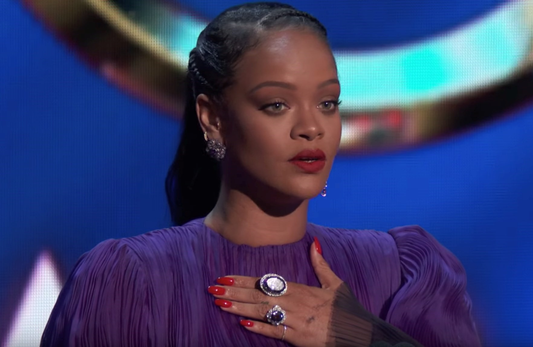 Watch Rihanna call for unity in her NAACP Image Awards acceptance speech |  Dazed