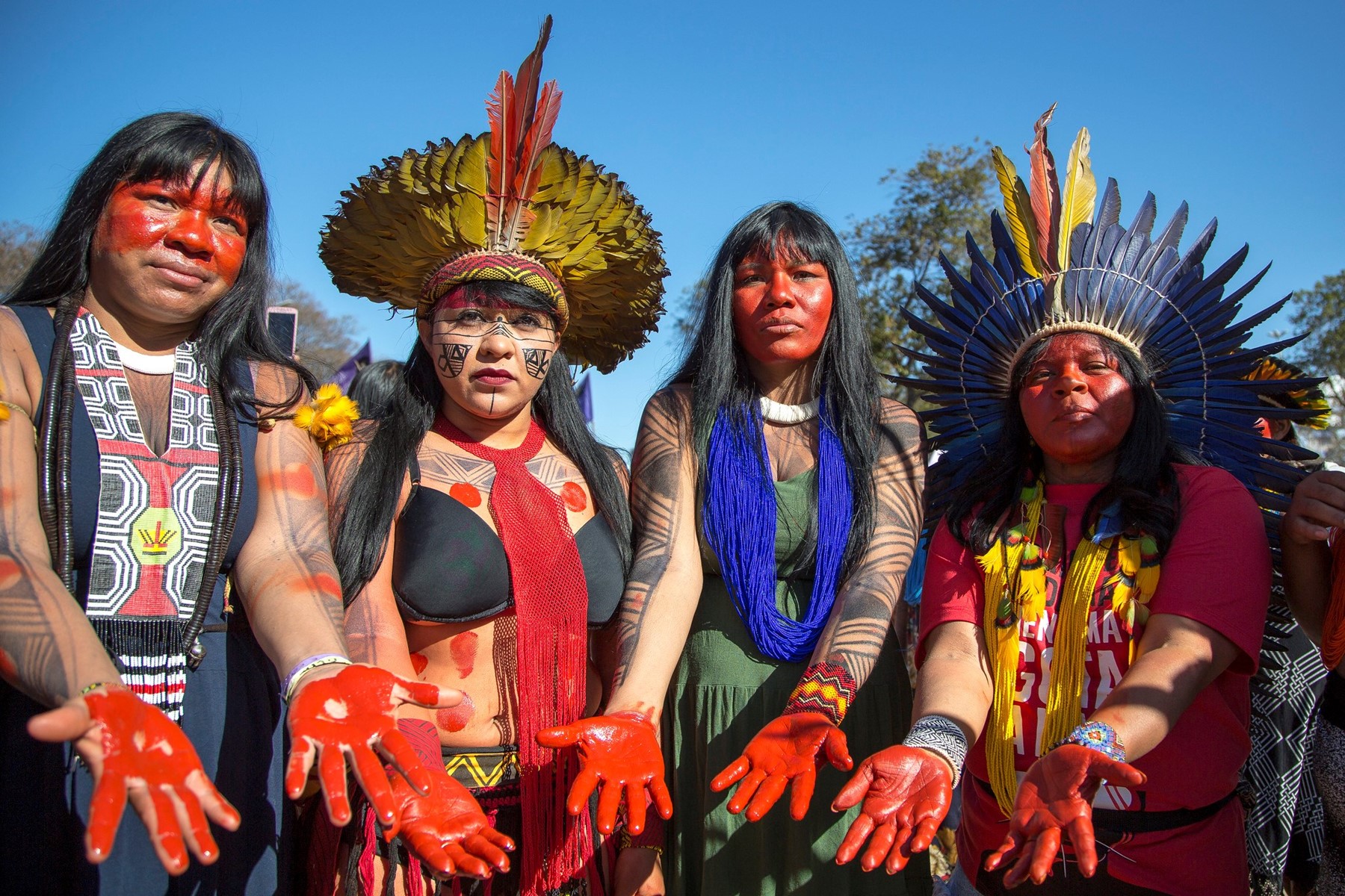amazon rainforest tribes women