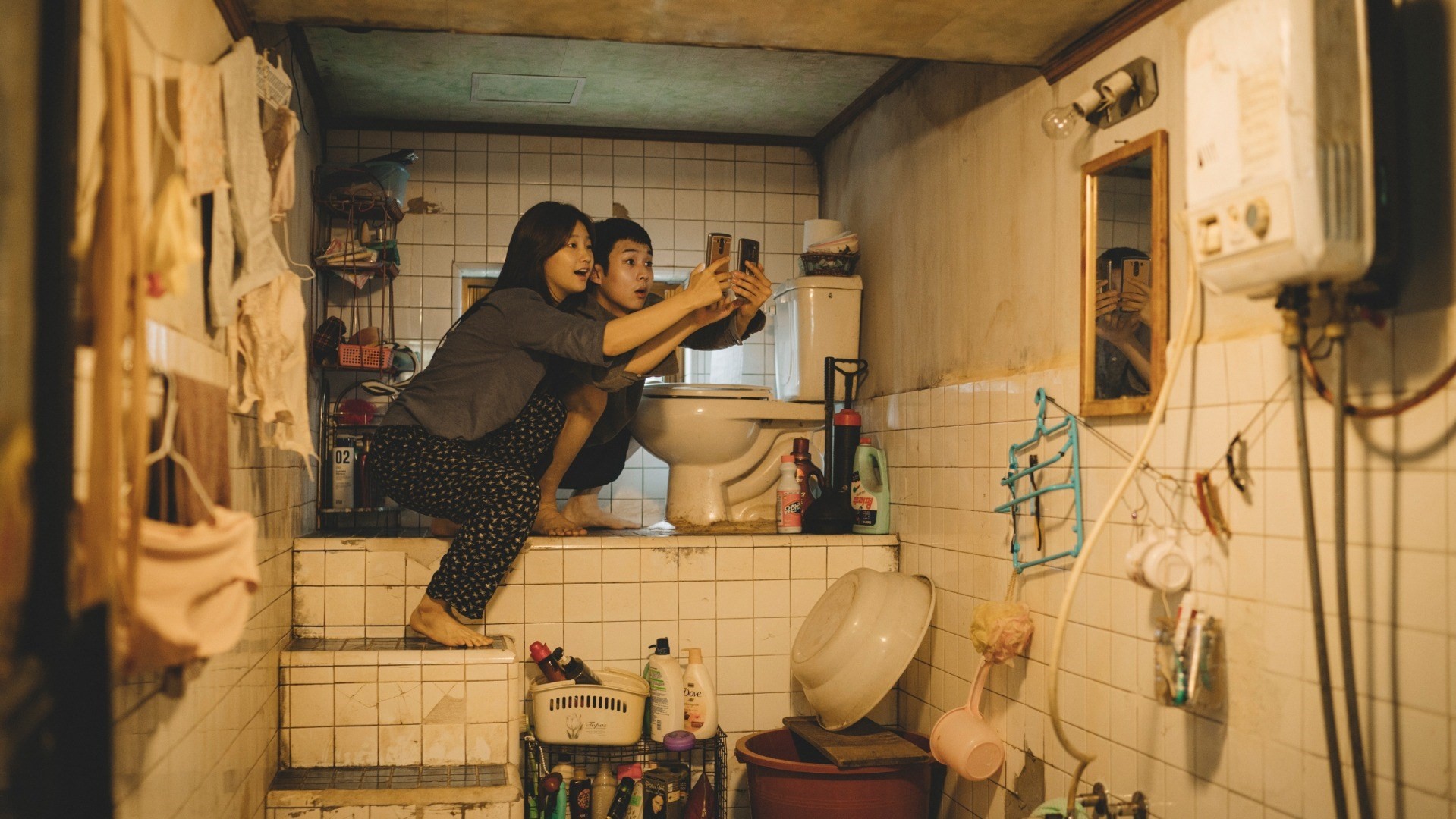 Bong Joon Ho discusses the making of Parasite |