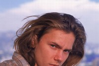 River Phoenix fashion style outfits grunge 90s 9