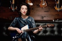 st vincent with guitar