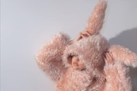 Gigi Hadid wearing Burberry_002 7