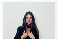 Kendall Jenner wearing Burberry_002 12