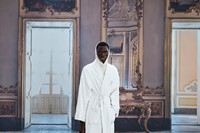 BALENCIAGA SUMMER 24 CAMPAIGN IMAGE 7