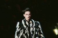 Marc Jacobs AW15 Dazed Womenswear runway black and white fur 21
