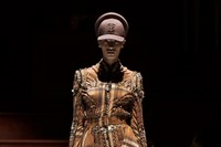 Burberry AW22 collection by Riccardo Tisci 1