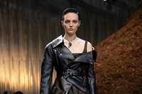 Alexander McQueen AW22 6