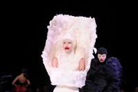 Beauty at Alexander McQueen AW09 9