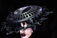 Beauty at Alexander McQueen AW09 14