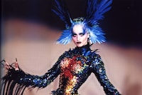 thierry-mugler-haute-couture-fall-winter-1997-via-