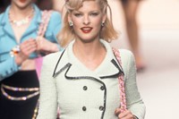 Linda Evangelista cult fashion moments 90s runway 10