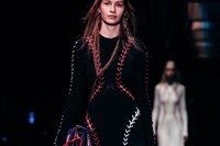 Alexander McQueen AW17 womenswear paris dazed 21