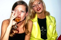Linda Evangelista cult fashion moments 90s runway 0