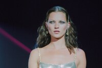 Kate Moss beauty looks 16