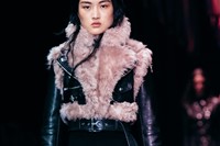 Alexander McQueen AW17 womenswear paris dazed 15