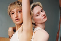 dyke on lgbt lesbian fashion magazine 