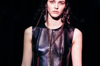 Alexander McQueen AW17 womenswear paris dazed 12