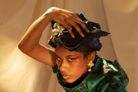 Phil Swaray, “Pose” 36