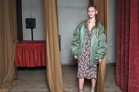 VETEMENTS 1
