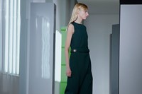 Jil Sander AW15, Dazed runway, Womenswear, Green Pinafore 20