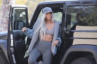 Yeezy Season 6 Kim Kardashian paparazzi pictures 9
