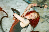 El Hogg, Gates of El 8