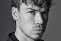 AW23_CAMPAIGN_029_WILL POULTER 0