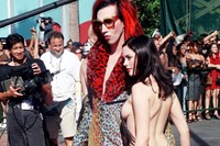 Red carpet rebel girls Rose McGowan Marilyn Manson 1