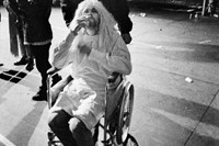 Kurt Cobain in a wheelchair, Charles Peterson 0