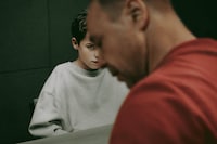 4K9W5BA_adolescence_jpg