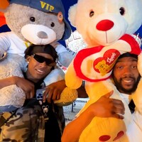 STILLS.00_02_32_10.Still006