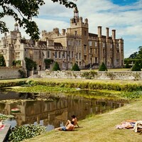 The Saltburn mansion (Film still)