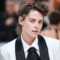 Kristen stewart mullet met gala