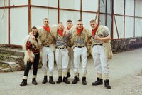 Tom Marshak, Zvončari 16