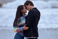 lola-tung-and-christopher-briney-in-the-summer-i-t