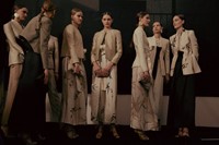 Armani Priv&#233; Haute Couture SS15 Group Beige Leaf Print 4