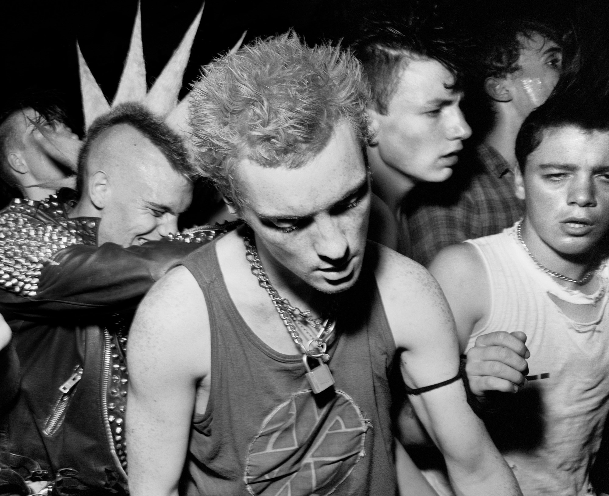 Chris Killip’s photos capture the freedom of punk in 80s north east ...