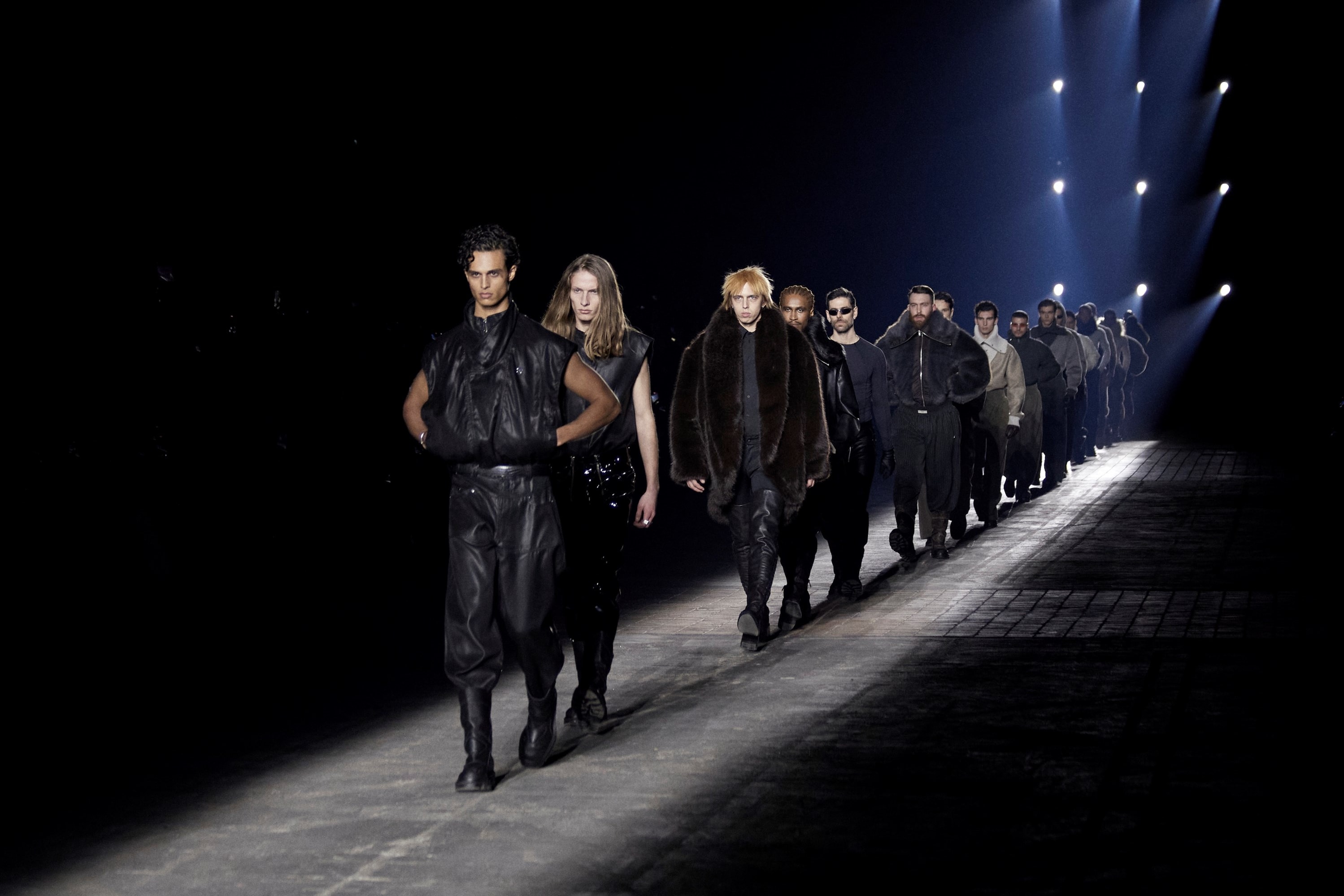 GmbH AW26