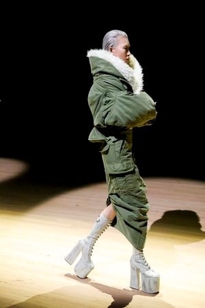 Marc Jacobs SS23 runway New York show 4