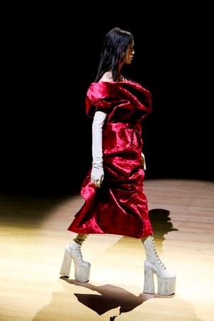 Marc Jacobs SS23 runway New York show 24