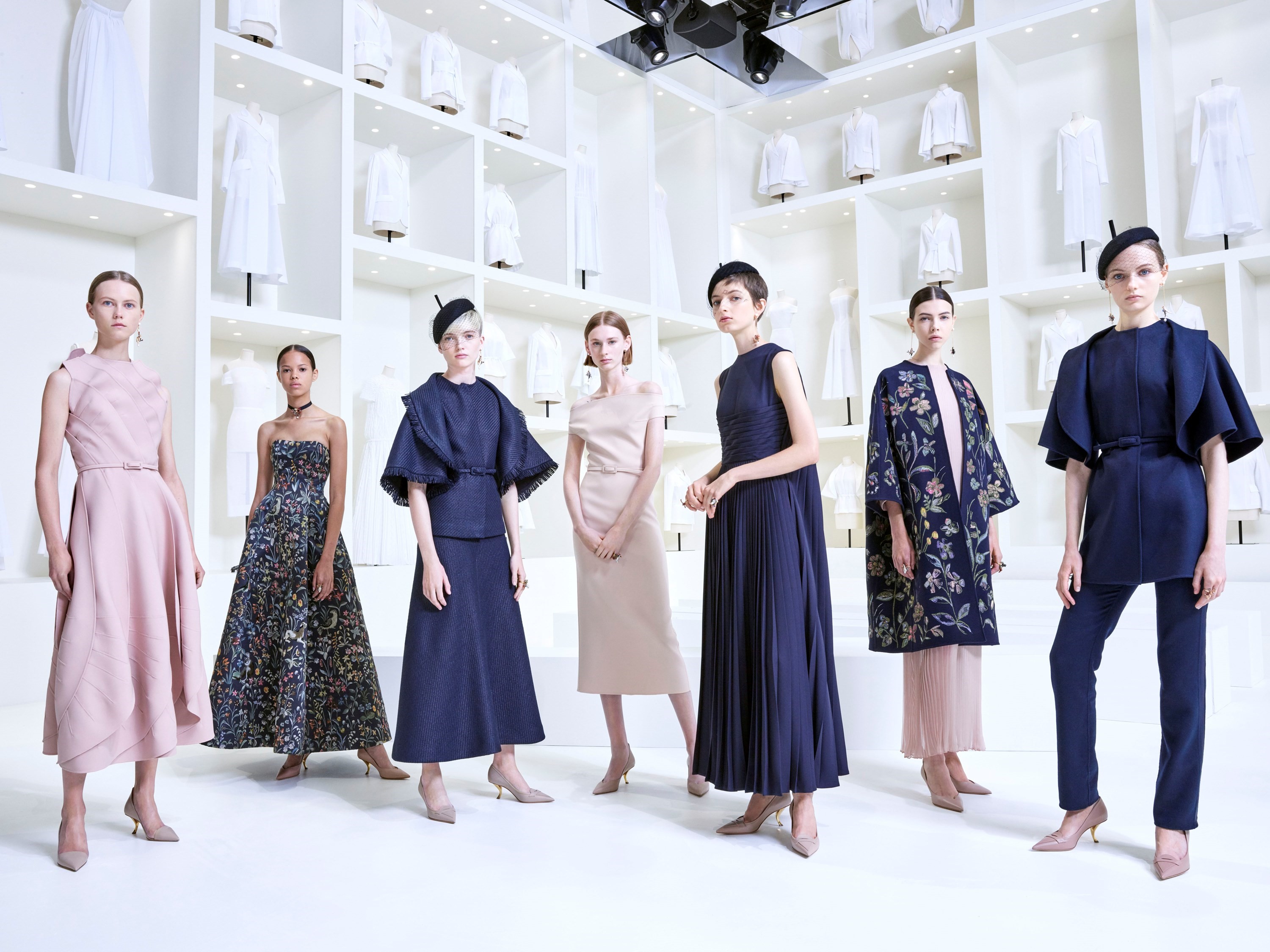 Nhìn lại những tuyệt tác Dior Haute Couture 2018 của Maria Grazia Chiuri