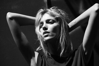 Anja Rubik BLK DNM