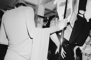 DE PINO - SS25 BACKSTAGE by Thomas Lizzi -11