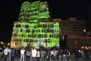  The Projection Mapping on the facade of the famou