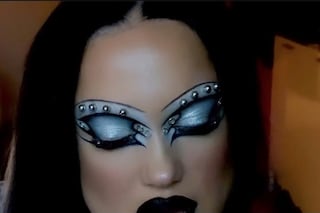 Selena Ruiz make-up artist