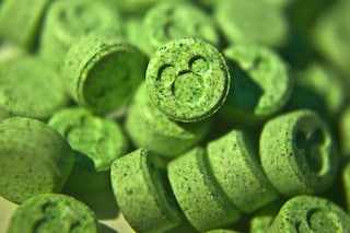 tumblr_mb30atHsUt1r5bm99o1_1280_pils