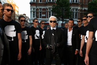 Karl Lagerfeld arriving