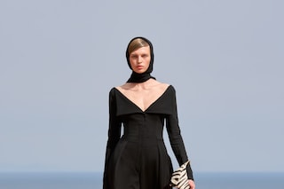 Jacquemus La Casa Capri Jennie Blackpink