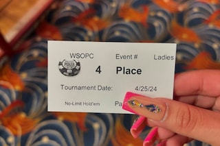 World Series Poker manicures nail art