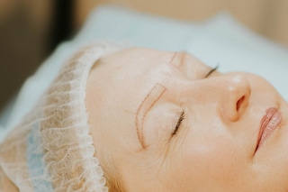 Eyebrow tattooing